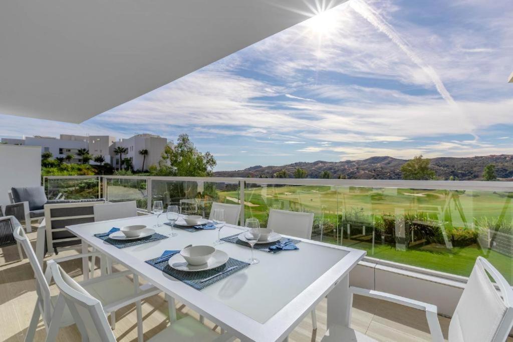 Costa Del Sol Mijas Golf First Line-Near Marbella - Stunning Views - Ground Floor Penthouse Appartement - 3 Bedrooms - Big Terras And Garden 2- 6 Persons One Price! - Completely Furnished And Equipt For An Unforgetable Holiday And Golf Matches Pleasu Екстер'єр фото